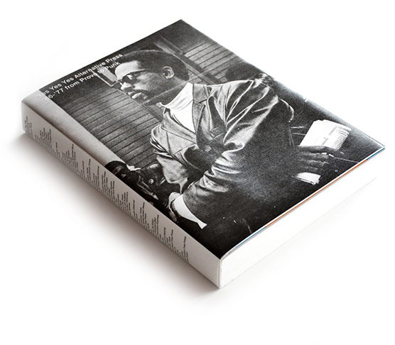 アート・デザイン・音楽 Yes Yes Yes Revolutionary Press In Italy YES YES YES Revolutionary Press in Italy 1966-1977 – from